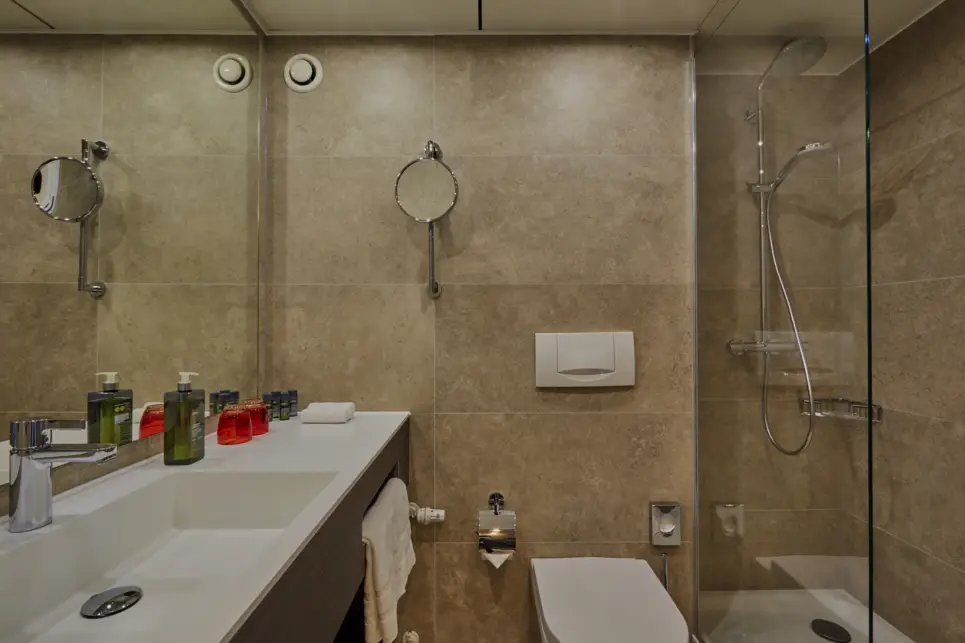 Bathroom at the H4 Hotel Residenzschloss Bayreuth - Official website