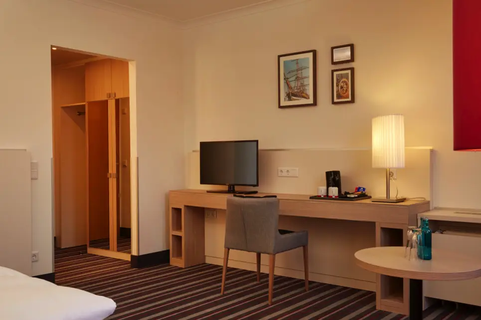 A modern Superior room at the H+ Hotel Stade Herzog Widukind - Official website