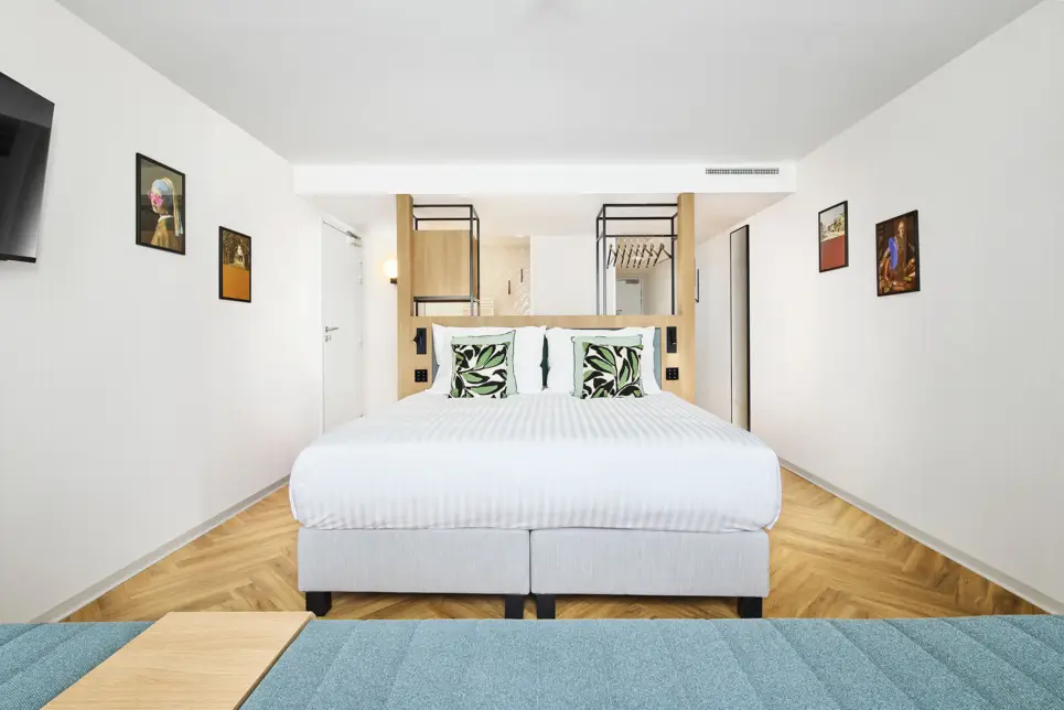 Premium King Room - H4 Wyndham, Paris Pleyel - Official website