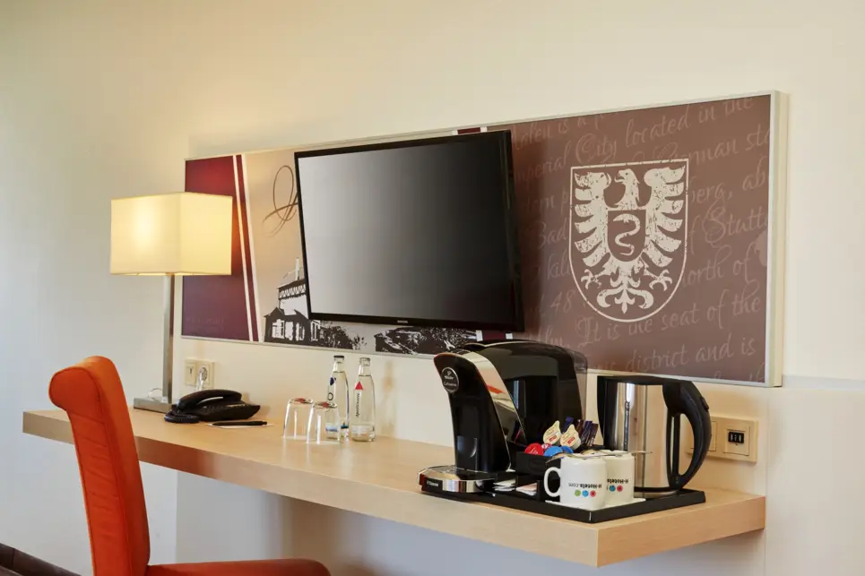 Deluxe room at the H+ Hotel Limes Thermen Aalen - Official website