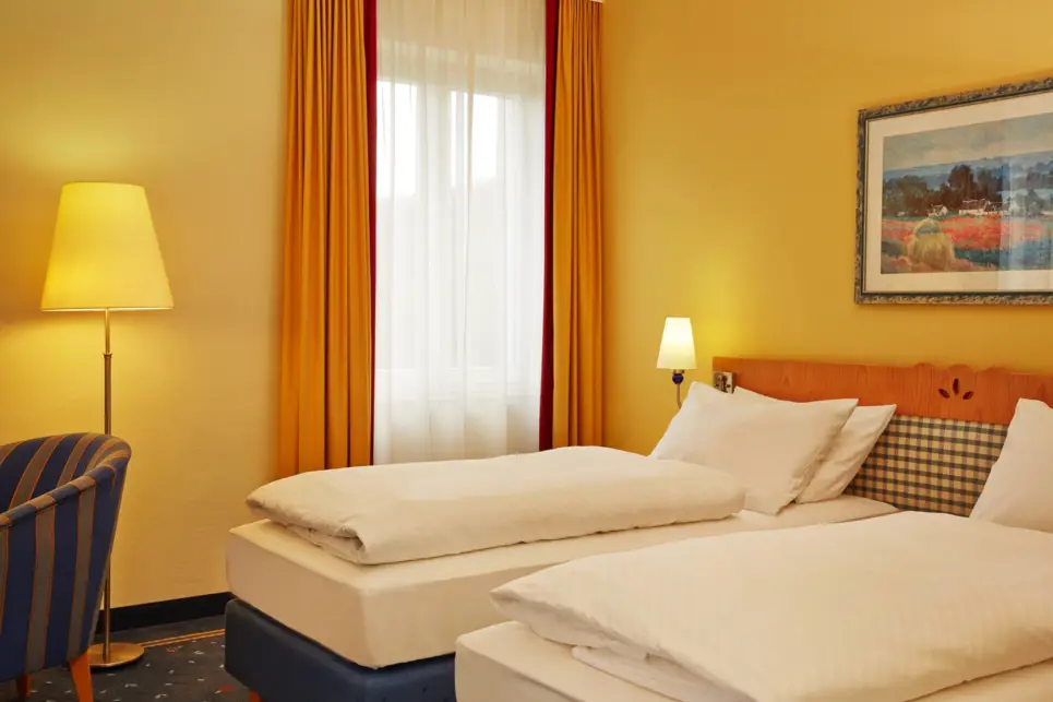 Inside the Gottlob double room at the H+ Hotel & Spa Friedrichroda - Official website