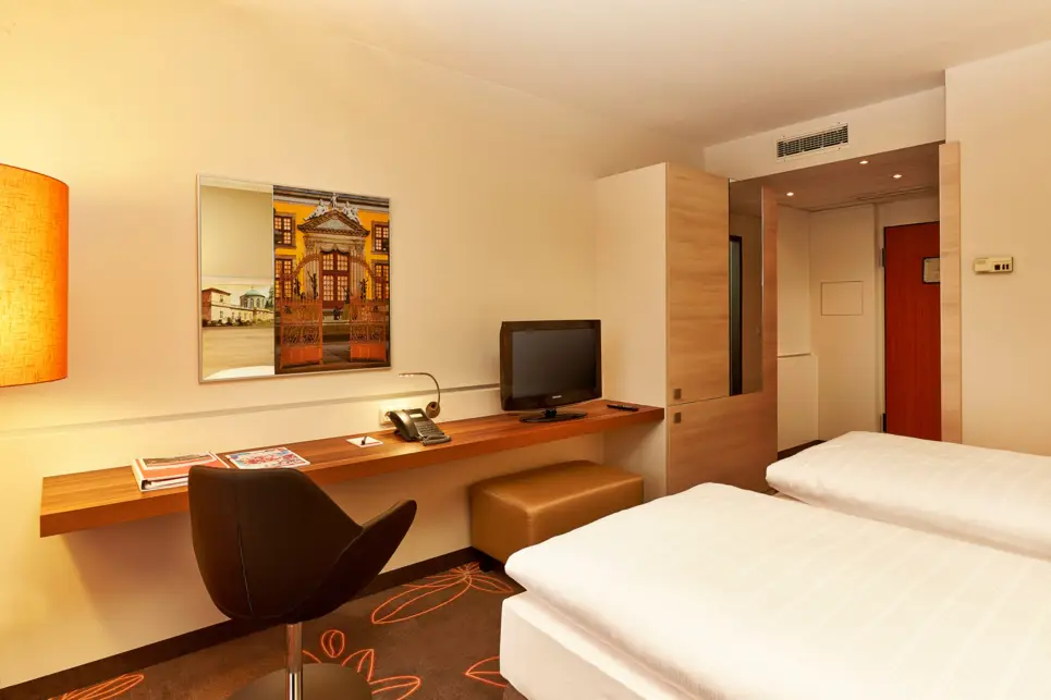 3-Bed-Room - H+ Hotel Hannover - Official website