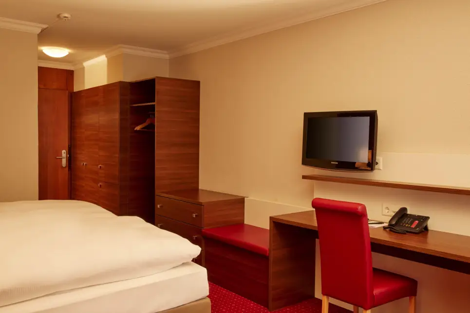 Comfortable superior double room at the H+ Hotel & Spa Engelberg - Official website