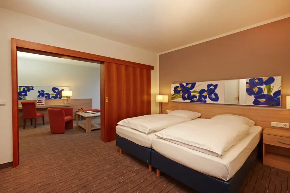 Modern family room H+ Hotel Wiesbaden Niedernhausen - Official website